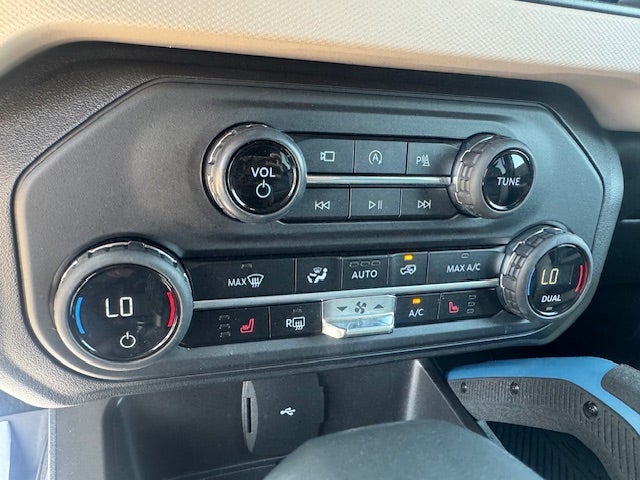 2023 Ford Bronco Base