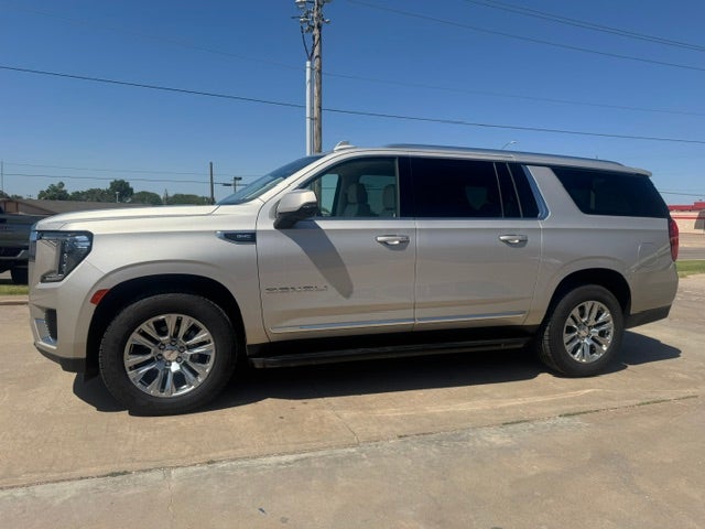 2022 GMC Yukon Denali AWD's photo